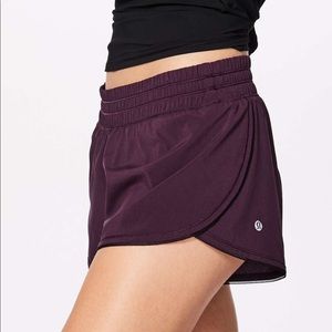 Lululemon seek the heat short